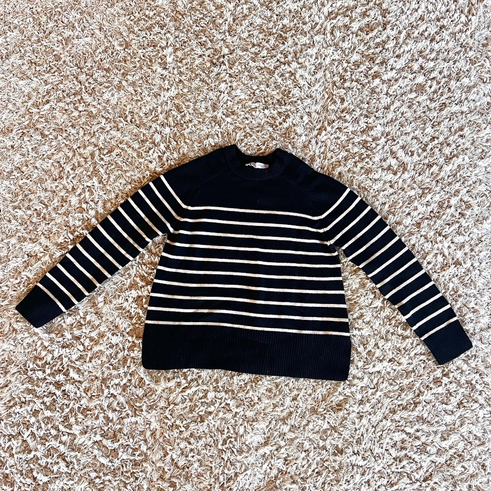 Zara Stripped Navy Knit Seater Hardly Worn Small